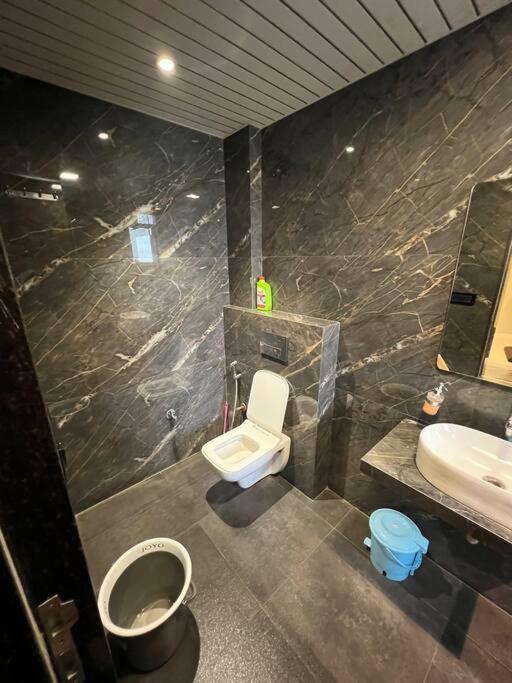 Stayhaven Starmount 4Bhk & Pool Mumbai  Buitenkant foto